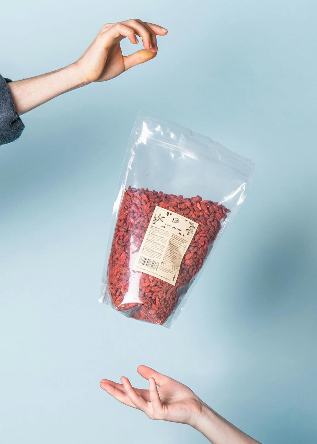 KoRo Organic Goji Berries 1kg - Natural Superfood, Dried Without Additives, Rich in Fiber and Protein, Ideal for Mueslis, Salads and Recipes - Image 6