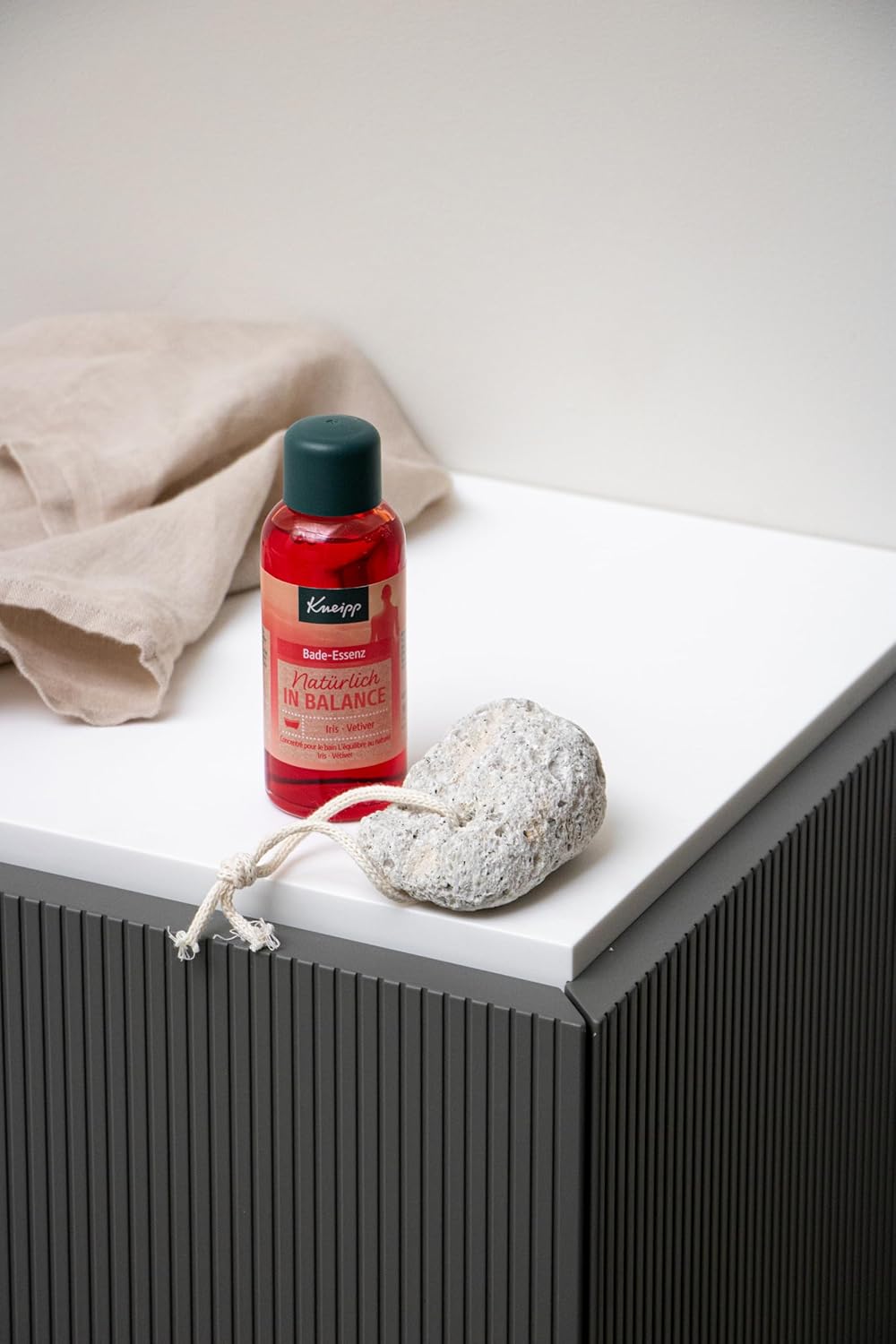 Kneipp Rhodiola Rosea Natural Bath Essence with Natural Organic Extract of Rhodiola Rosea Medicinal Plant for Stimulating and Stress Reducing Effect 100ml - Image 8