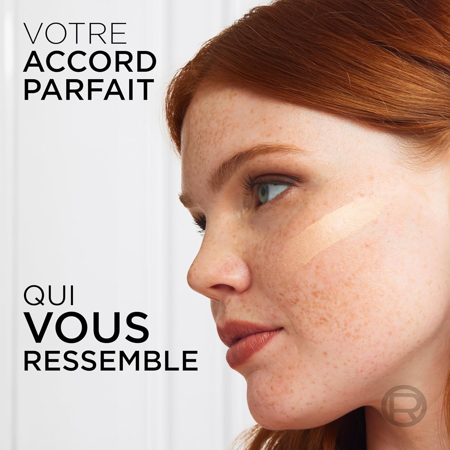 L'Oréal Paris Fluid Foundation - 24H Hydration - Hyaluronic Acid Formula - All Skin Types - Perfect Match - Ivory (1.N) - 30 ml - Image 6