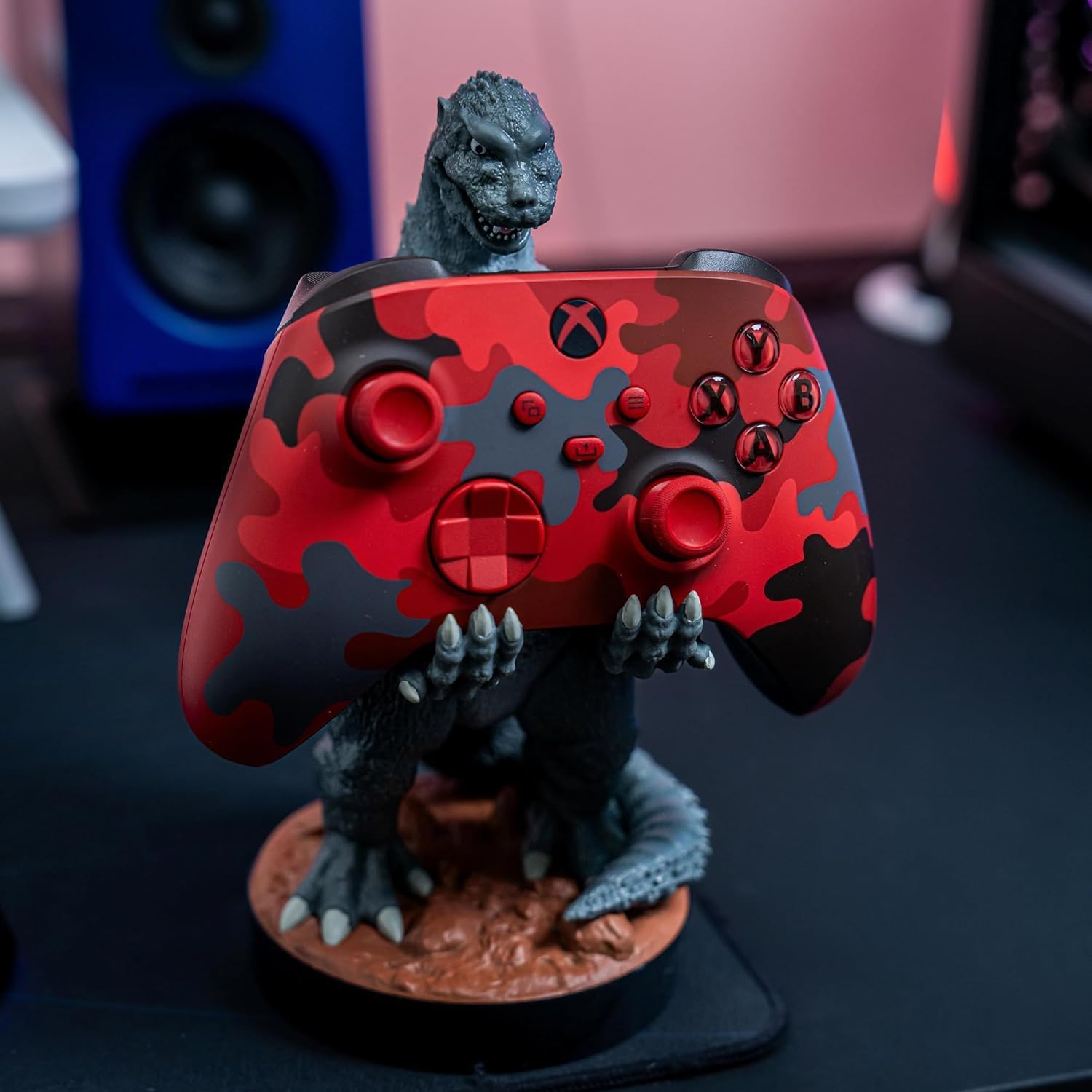 Exquisite Gaming: Toho Godzilla Gojira King of Monsters - Cable Guys Original Controller and Phone Holder, Collectible Device Holder, Licensed Figure - Image 4